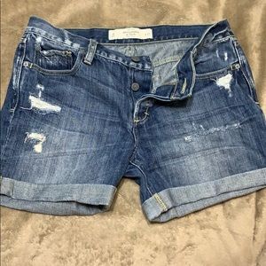 Distressed boyfriend shorts